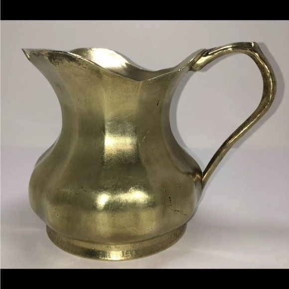 F.T.D.A 1983 Italy Brass Pitcher 6" Tall Normcore Grannycore Scalloped Rim VTG - Picture 1 of 12